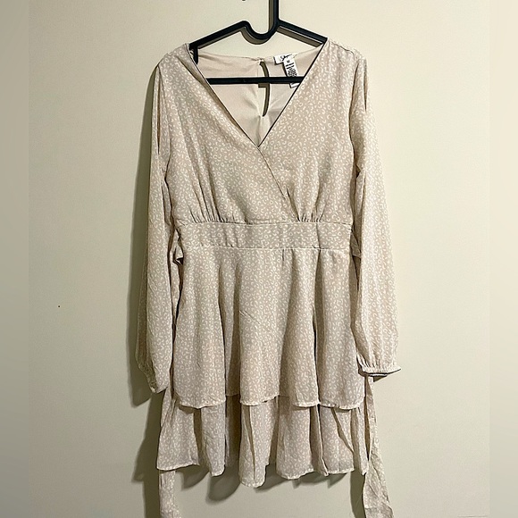 MONTEAU RUFFLE SMOCK DRESS - Picture 1 of 3